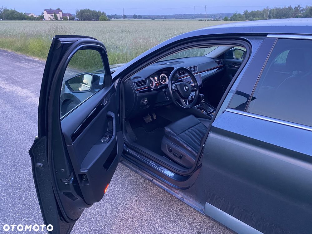 Skoda Superb 2.0 TDI 4x4 L&K DSG - 15