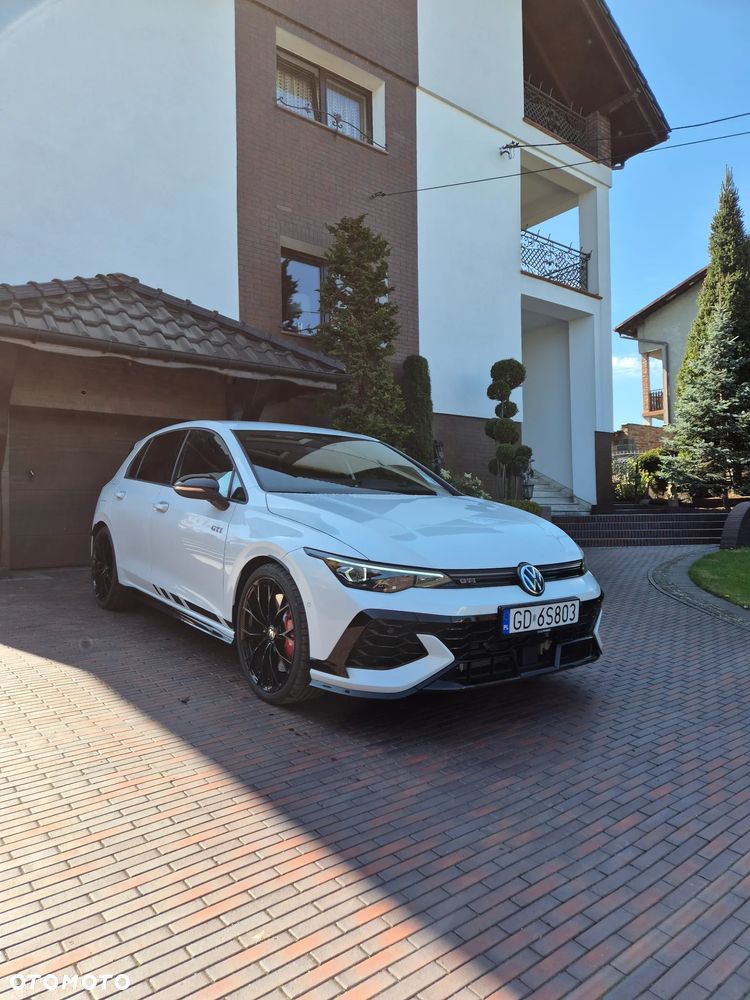 Volkswagen Golf - 2