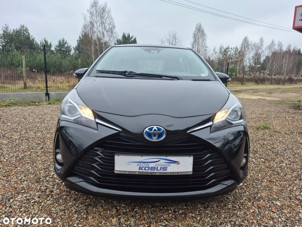 Toyota Yaris Hybrid 100 Premium - 11
