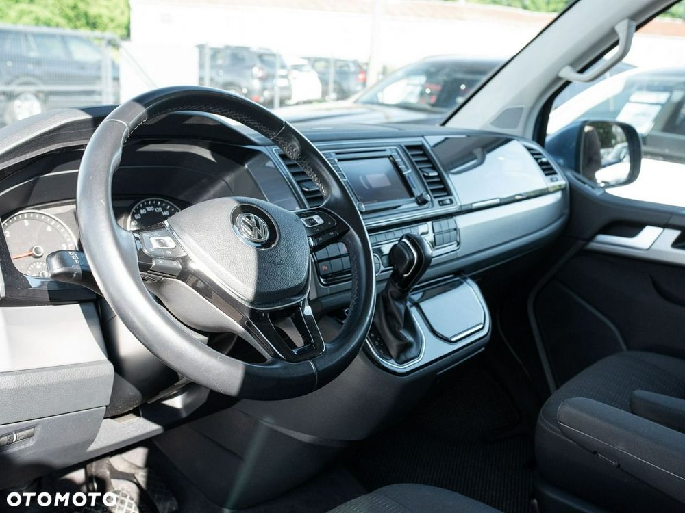 Volkswagen Multivan - 7