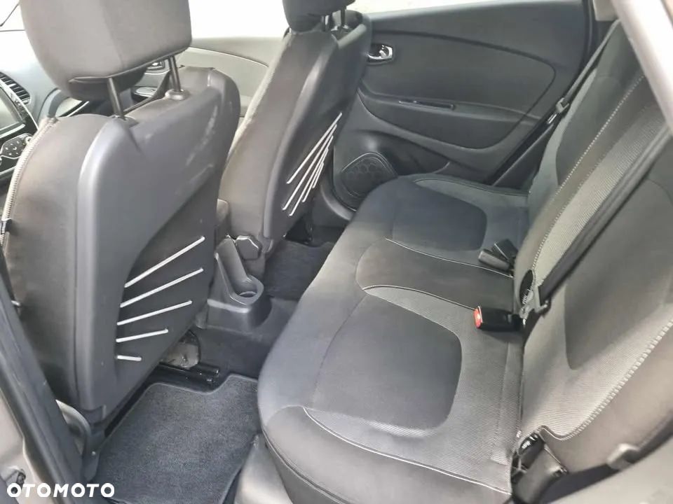 Renault Captur - 19