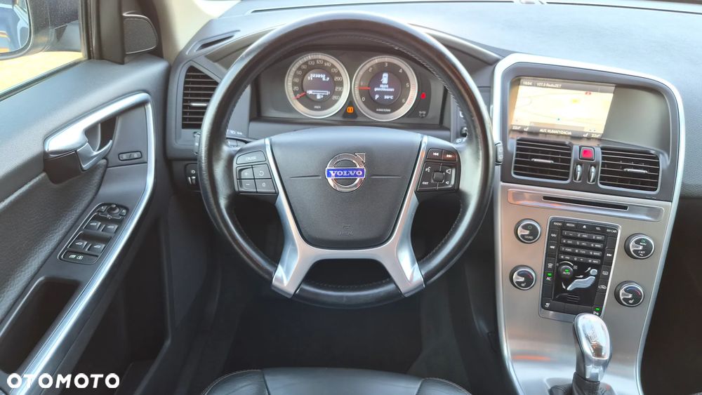 Volvo XC 60 D4 Geartronic Momentum - 11