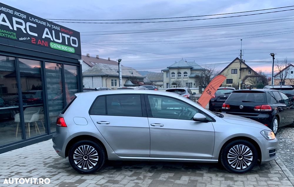 Volkswagen Golf 1.6 TDI BlueMotion Technology Comfortline - 2