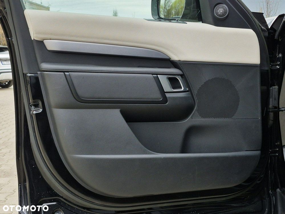 Land Rover Discovery 3.0 D250 mHEV R-Dynamic S - 19