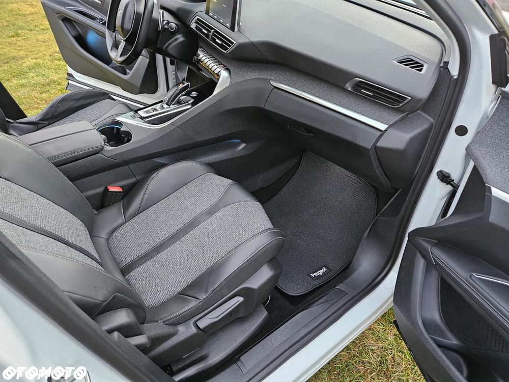 Peugeot 5008 BlueHDi 120 EAT6 Active - 9