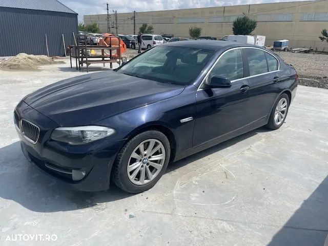 Dezmembrez BMW 520 F10 an 2012 - 1