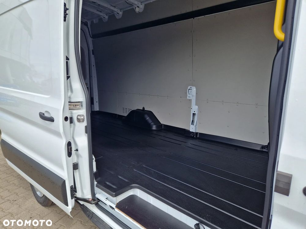 Ford Transit - 10