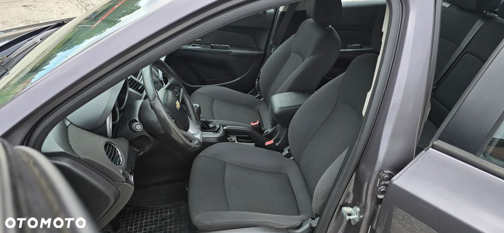 Chevrolet Cruze 1.8 LTZ - 28