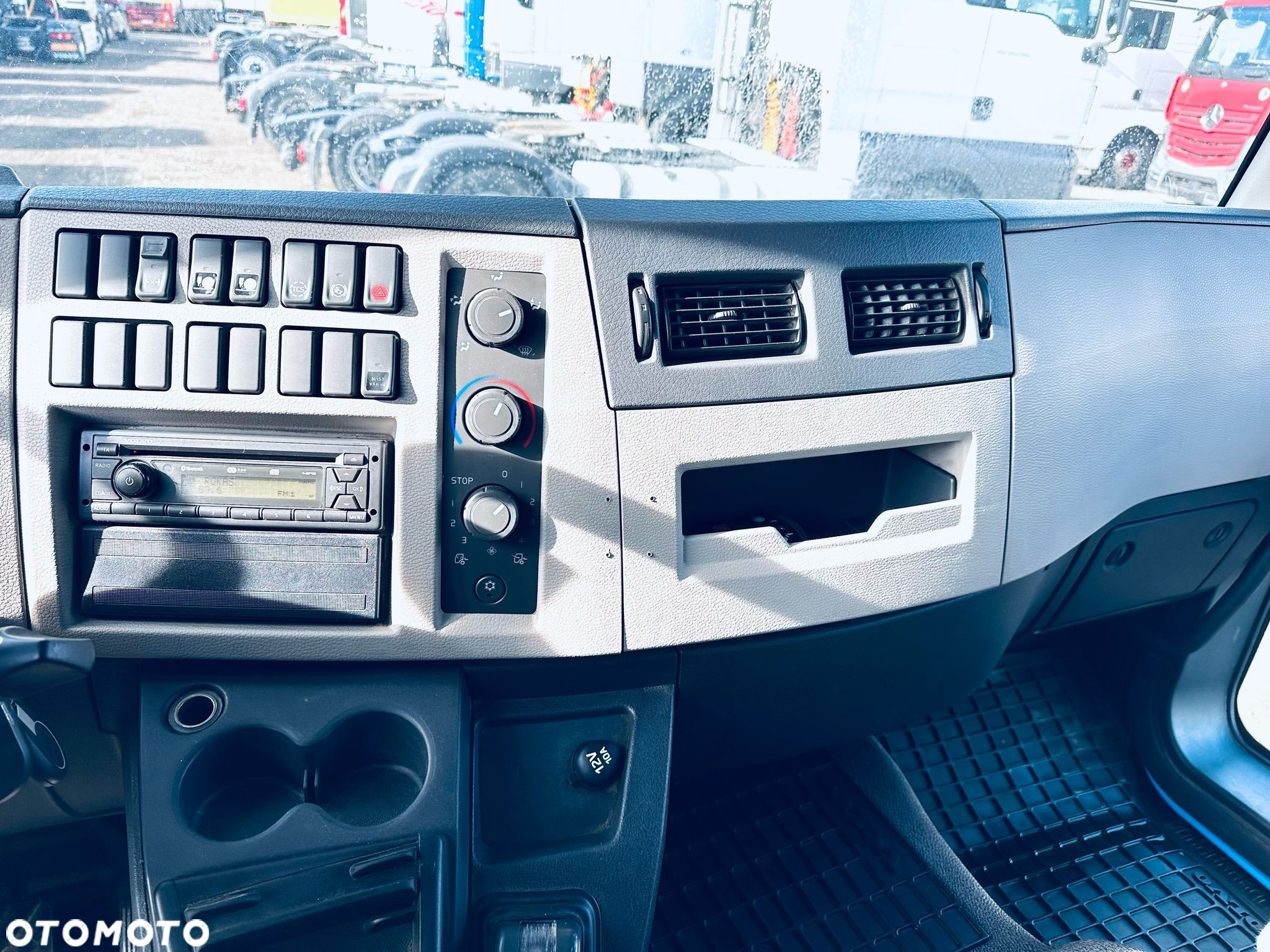 Volvo FL 240 EEV / REGULACJĄ WYSOKOŚCI SKRZYNI / WINDA ZEPRO - 25