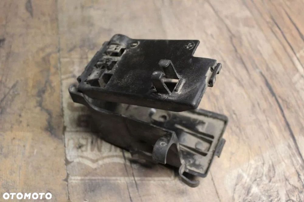 SKRZYNKA AKUMULATORA VT1300 CS SABRE - 3