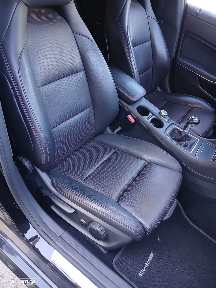 Mercedes-Benz CLA 180 d AMG Line - 12