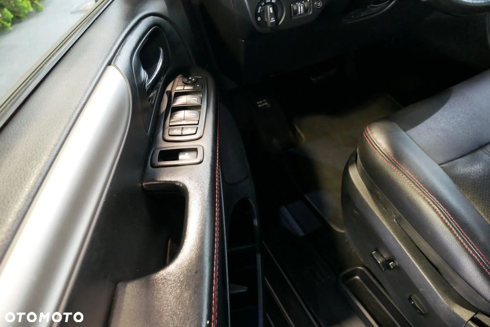 Dodge Grand Caravan - 21