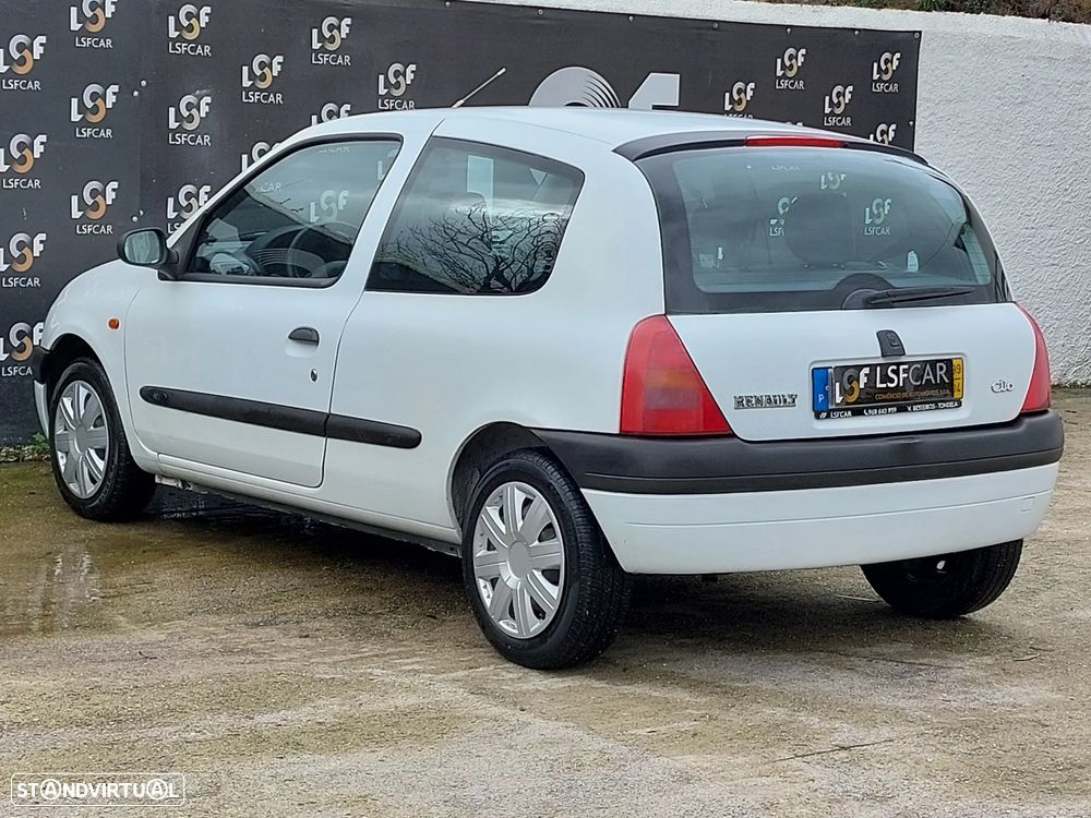 Renault Clio 1.2 RT - 5