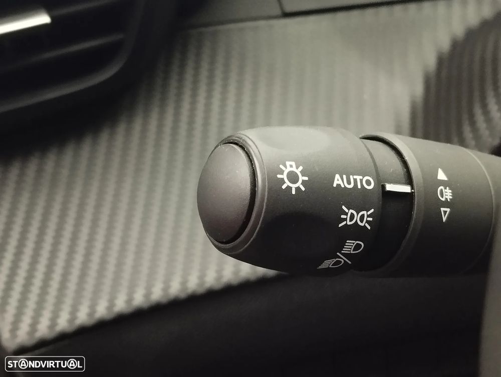 Peugeot 2008 1.2 PureTech Style - 20
