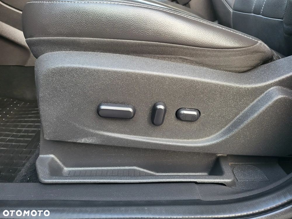 Ford Kuga 2.0 TDCi 4x4 Individual - 12