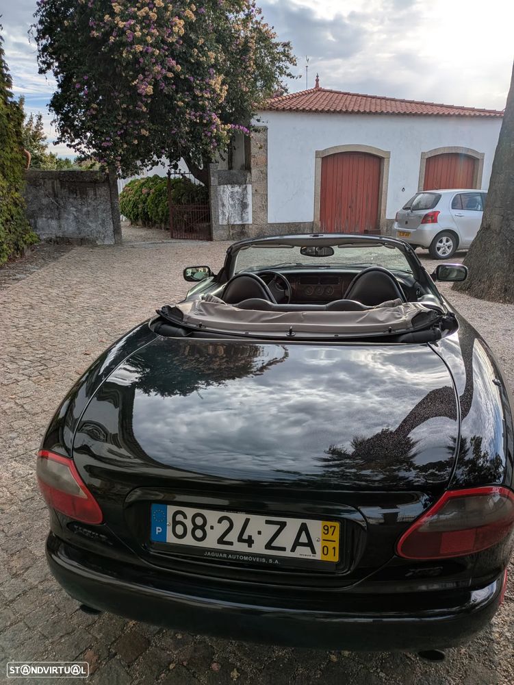 Jaguar XK - 6