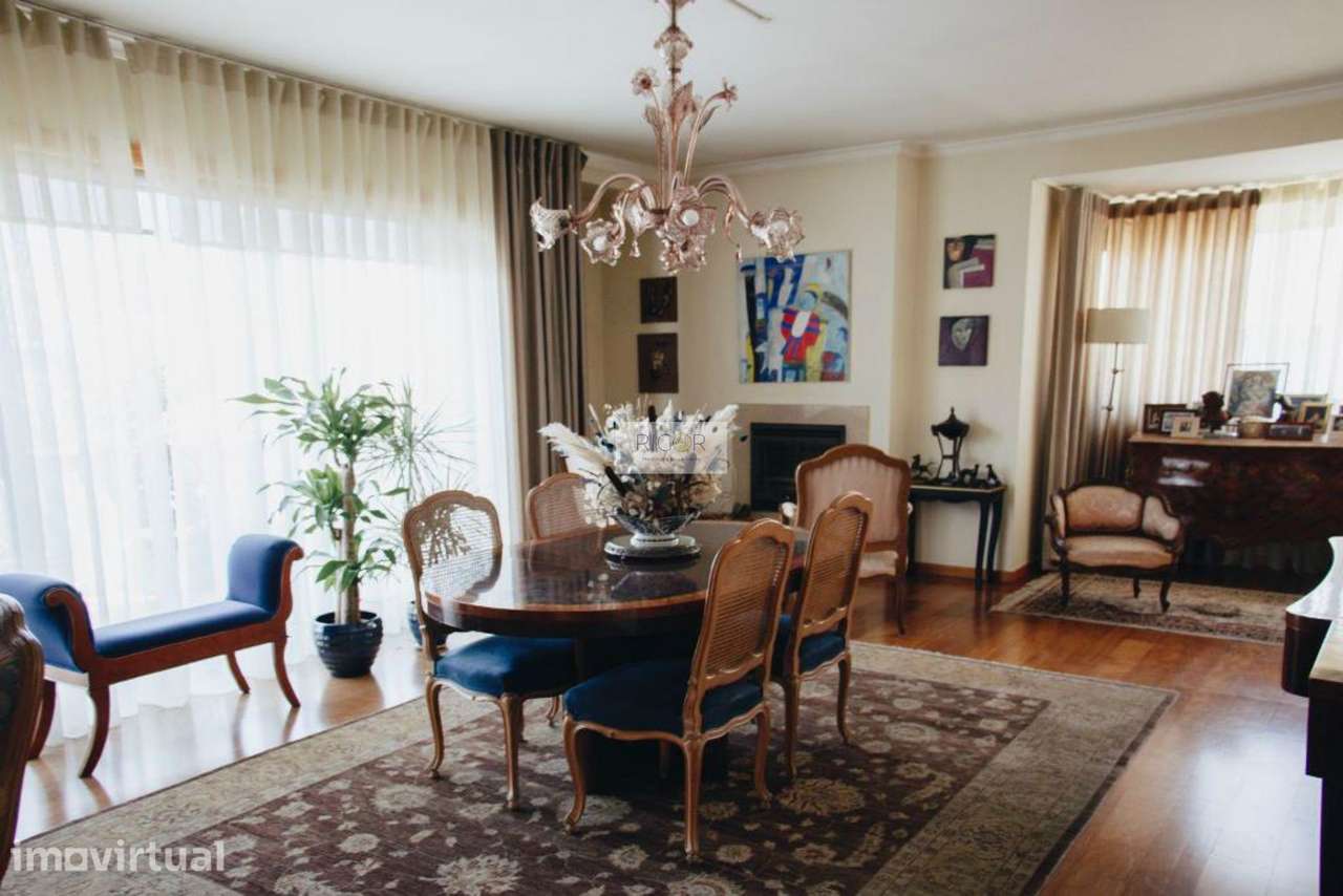 Apartamento T5 triplex de 3 frentes com piscina ao colégio luso francê - Grande imagem: 3/17