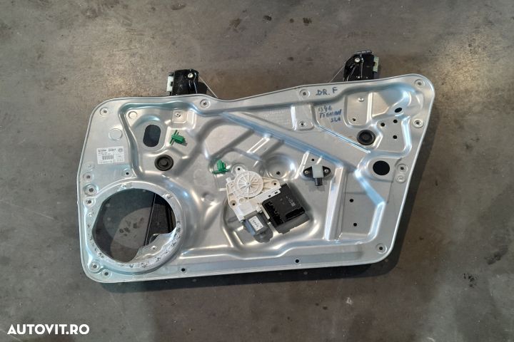 Macara geam fata dreapta electrica 5N0837462 / 5N0959702F / 3C0959792 - 1