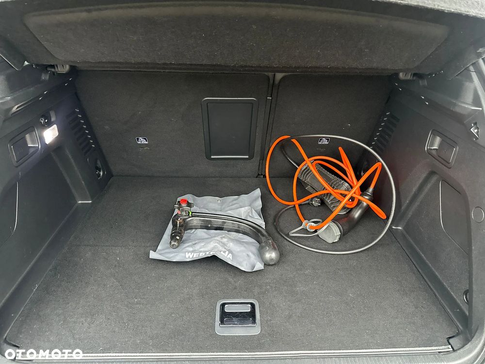 Peugeot 3008 1.6 PureTech Hybrid4 PHEV GT Pack S&S EAT8 - 17