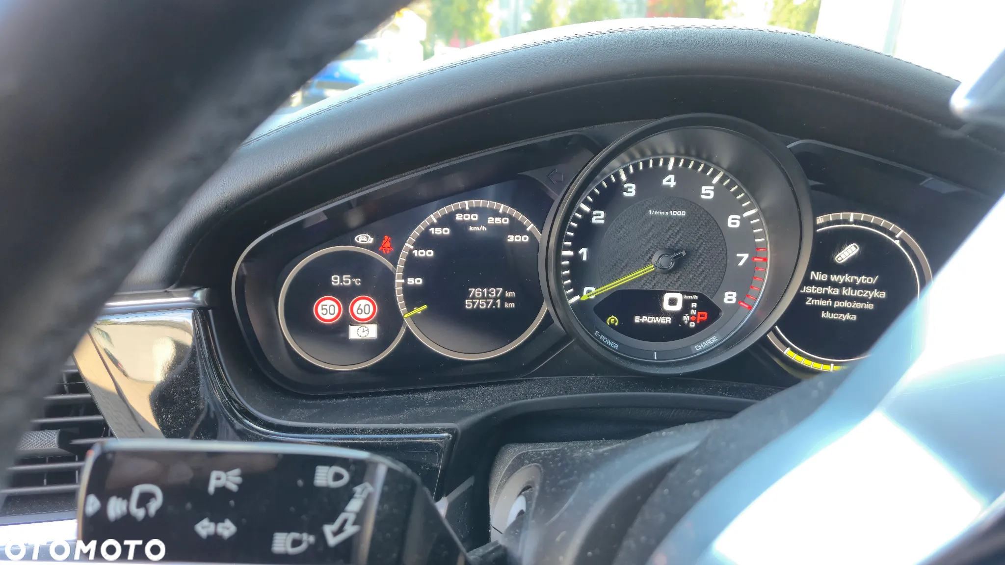 Porsche Panamera 4 E-Hybrid 10 Years Edition - 8