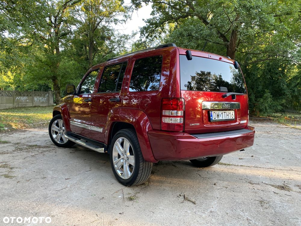 Jeep Liberty - 2