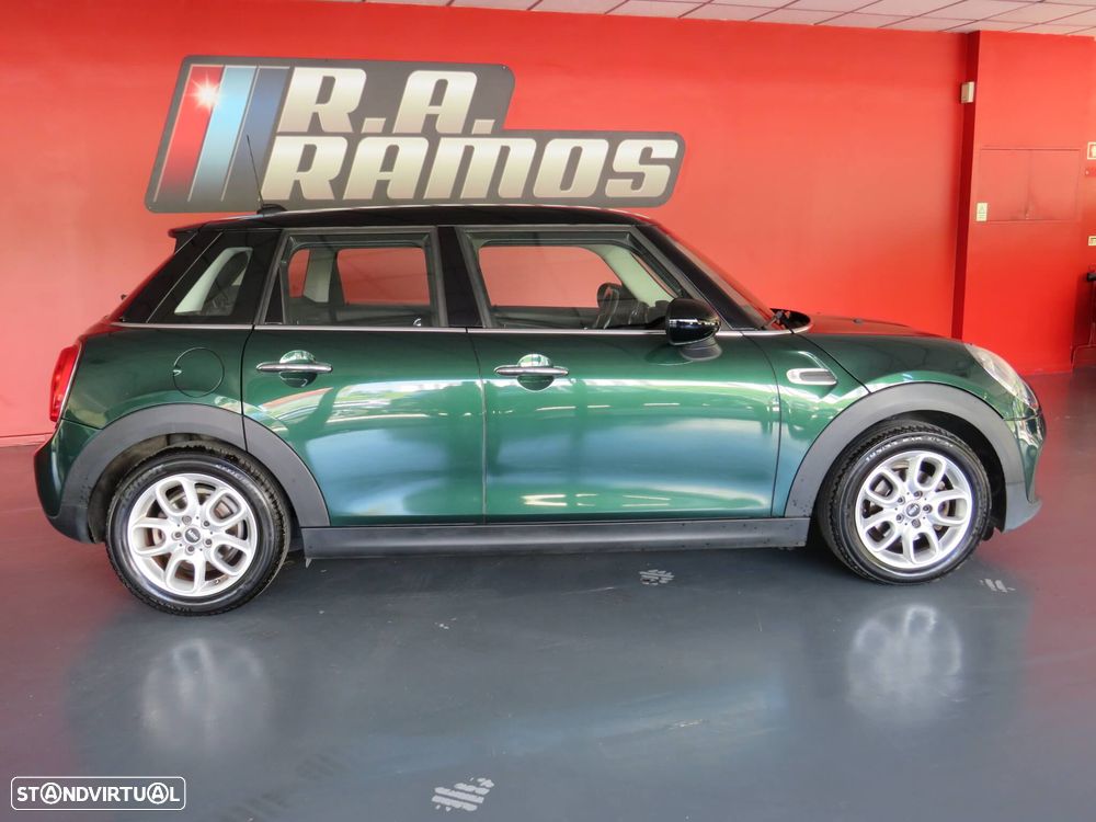 MINI 5 Portas Cooper D - 5
