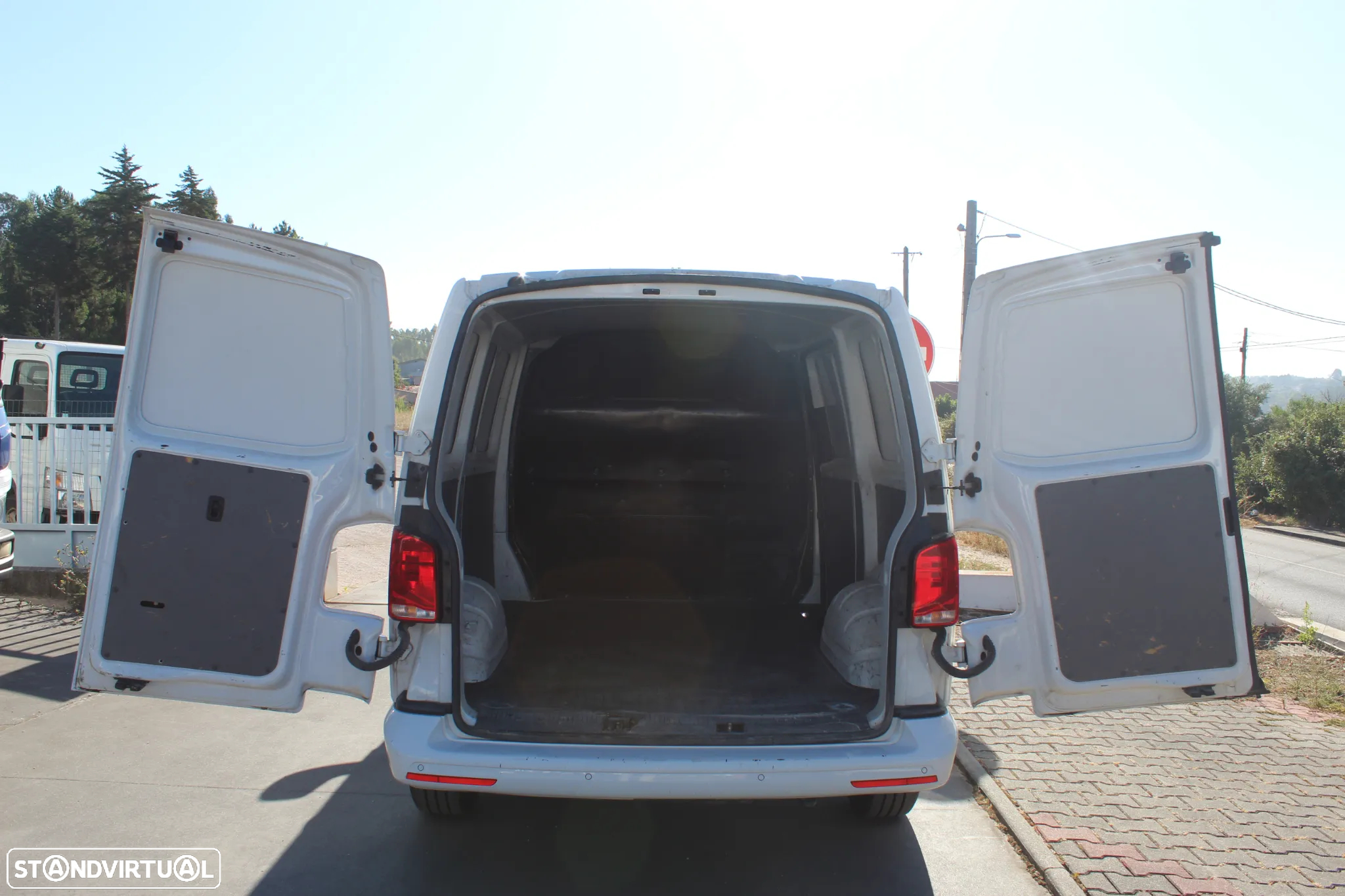 VW Transporter 2.0 TDi Business - 7