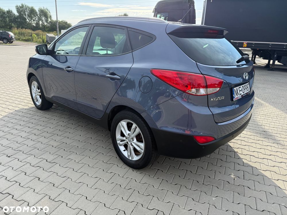 Hyundai ix35 blue 1.6 2WD Finale Gold - 6