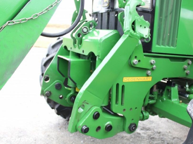 John Deere 6310 Zawiera łopatę i ładowacz czołowy - 5