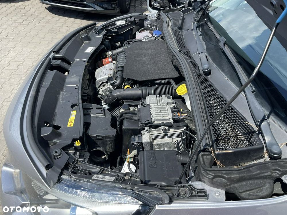 Peugeot 2008 1.2 Pure Tech GPF Allure S&S EAT6 - 17