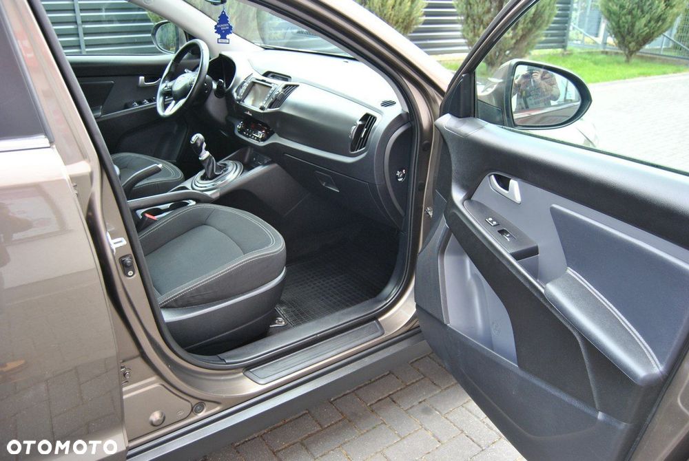 Kia Sportage 1.6 GDI 2WD Attract - 11