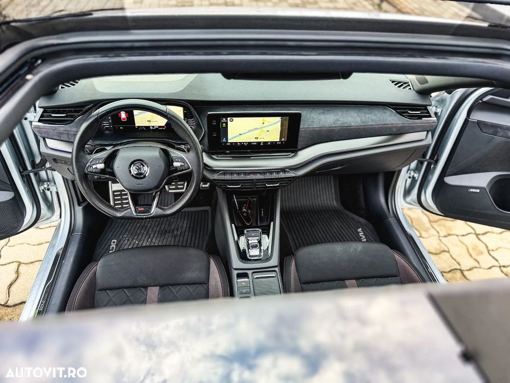 Skoda Octavia 2.0 245 TSI DSG RS - 11