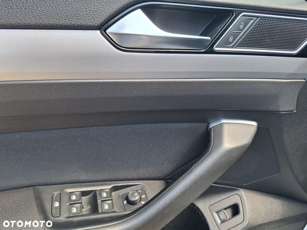 Volkswagen Passat 2.0 TDI BMT Comfortline DSG - 22