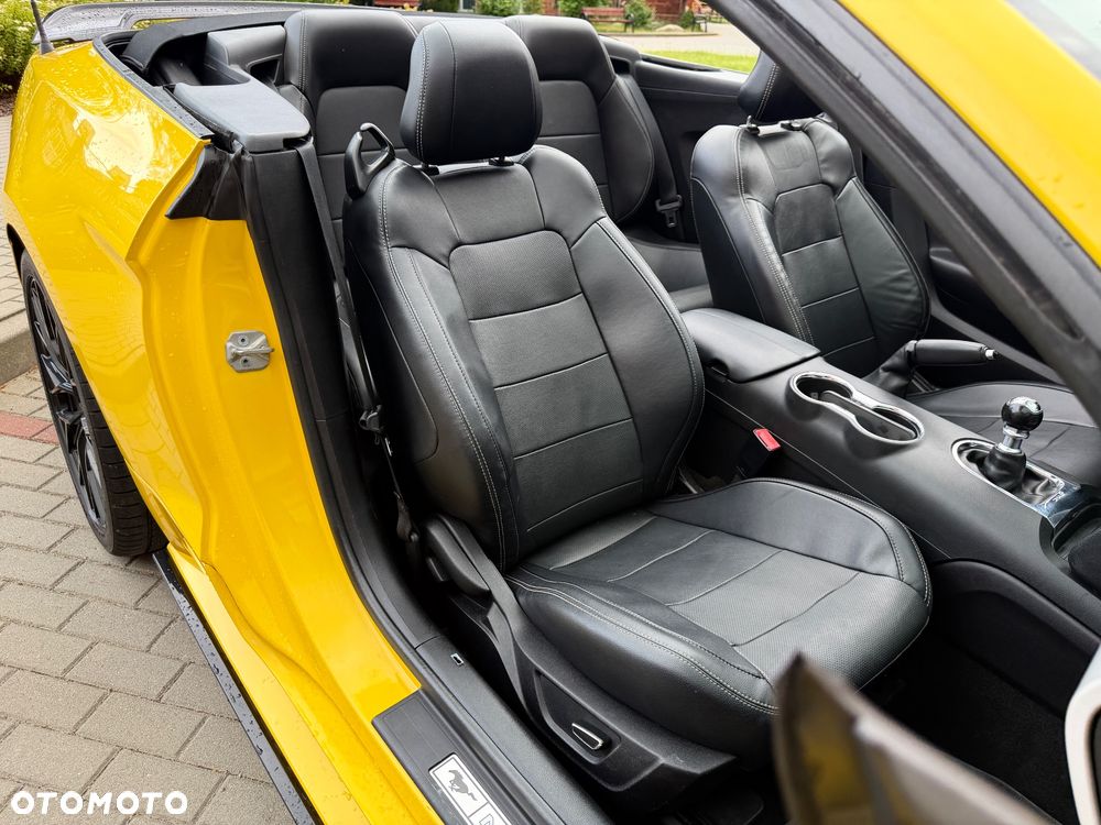 Ford Mustang - 10