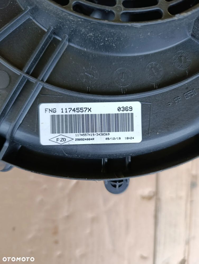 RENAULT ZOE DMUCHAWA WENTYLATOR 1174557X 290935816R - 3