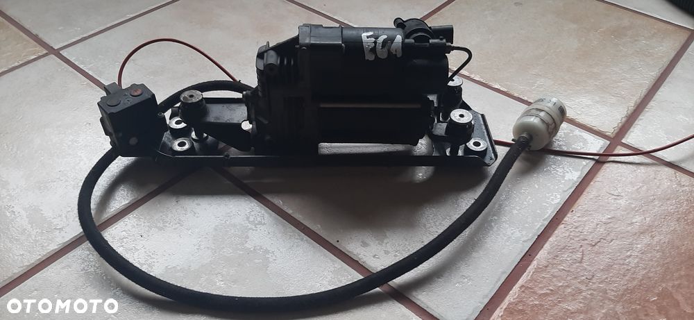 Kompresor tylnego zawieszenia BMW E61 - 2