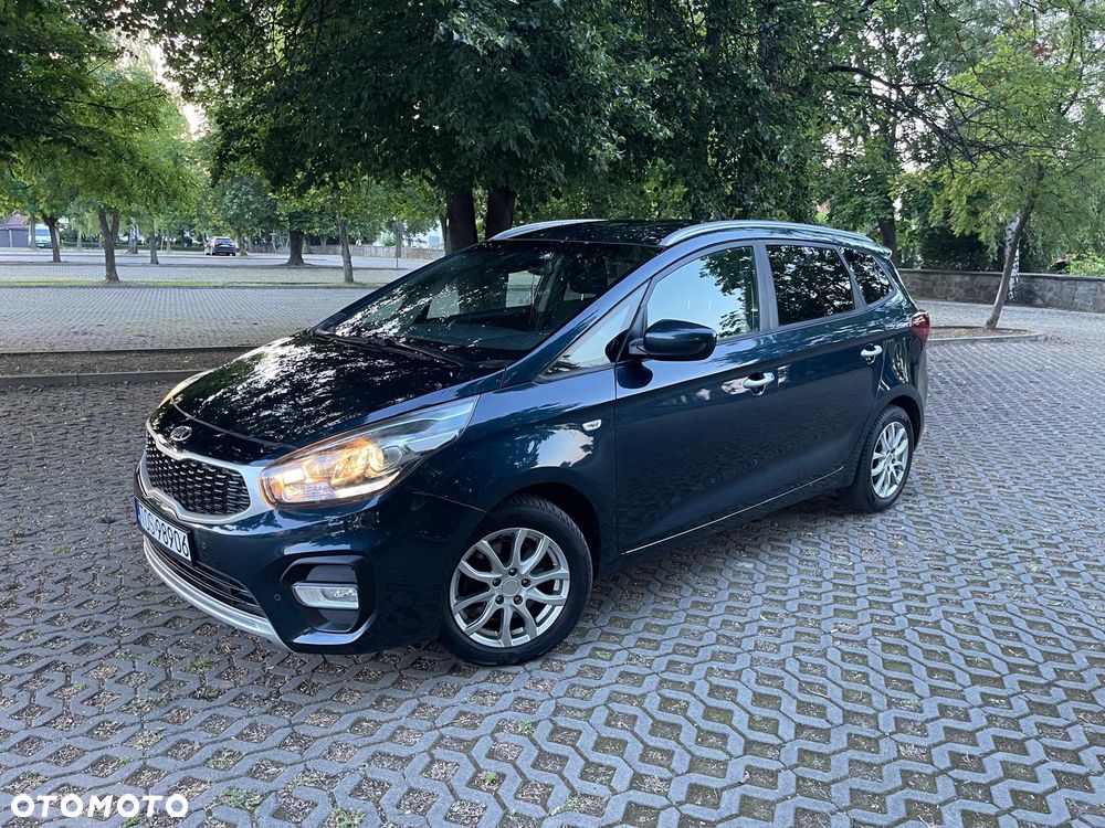 Kia Carens 1.6 GDI Dream-Team Edition - 1