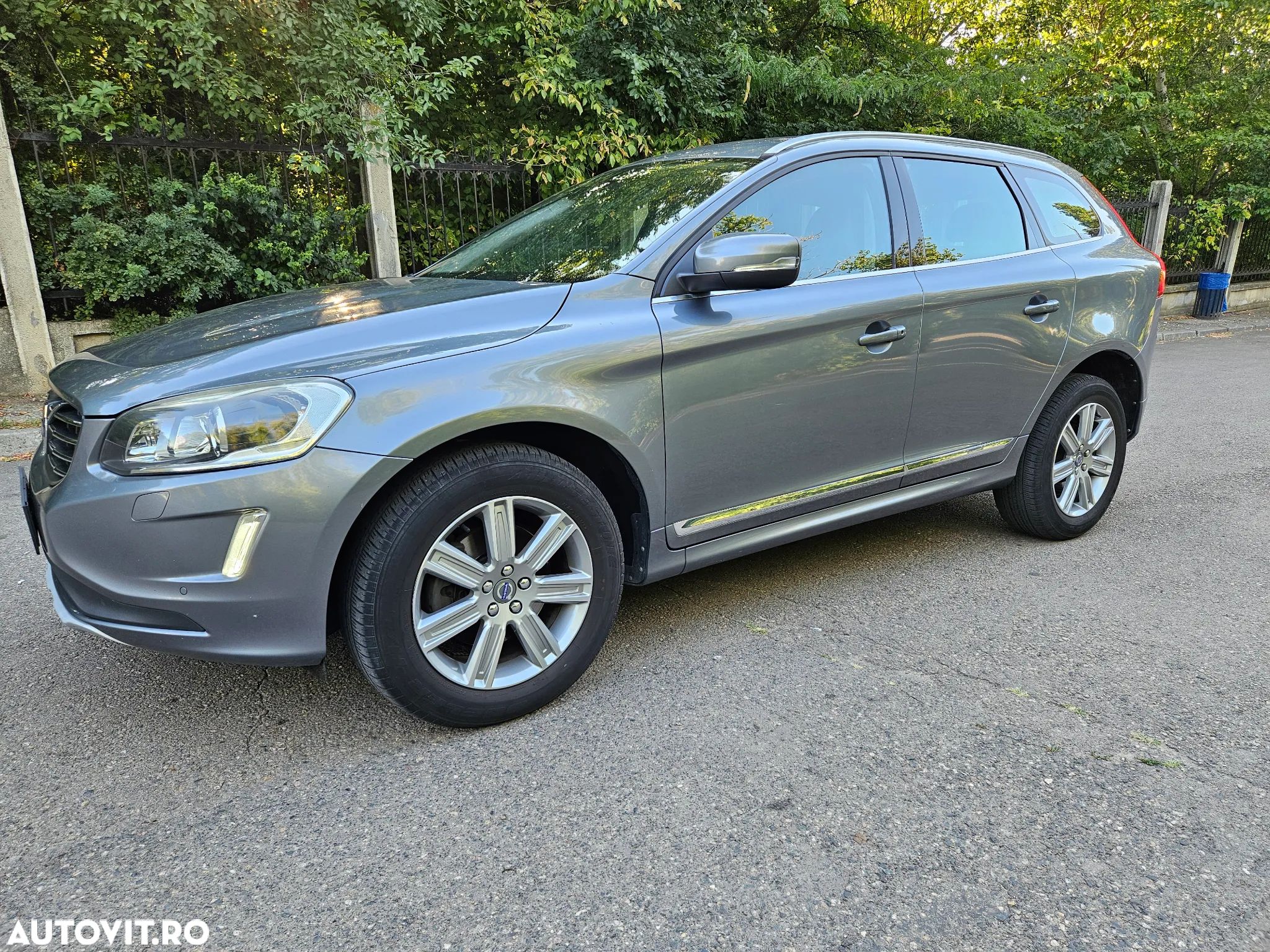 Volvo XC 60 D4 Geartronic Summum - 1