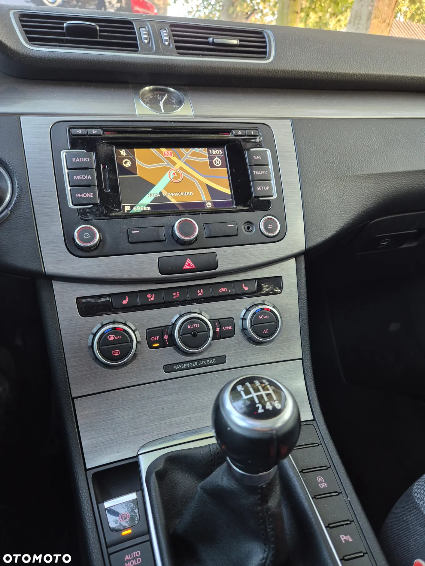 Volkswagen Passat 2.0 TDI Highline - 13