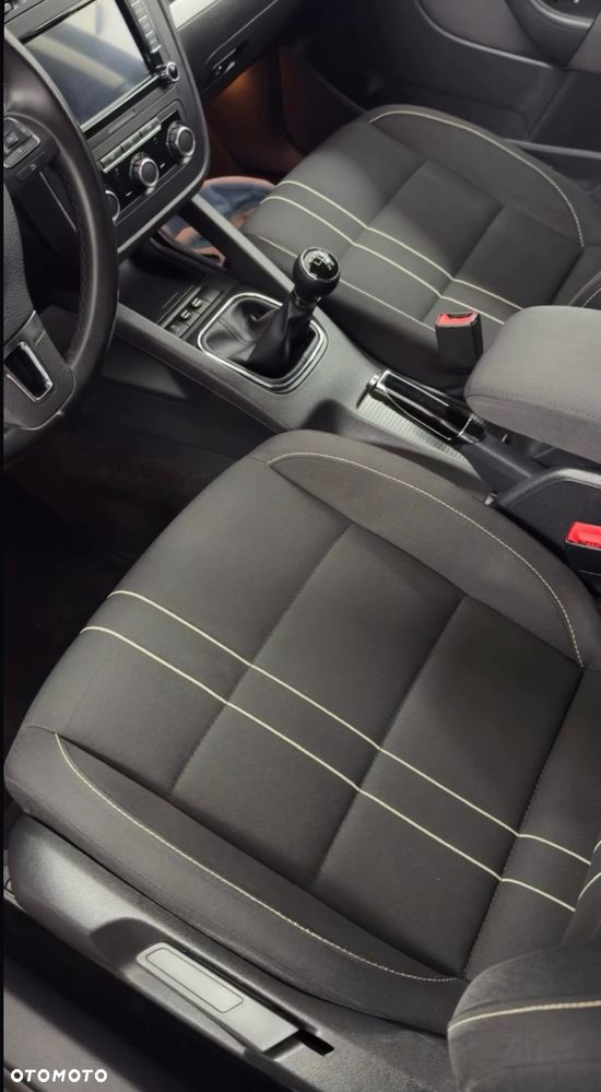 Volkswagen Jetta 1.6 TDI DPF Comfortline - 10