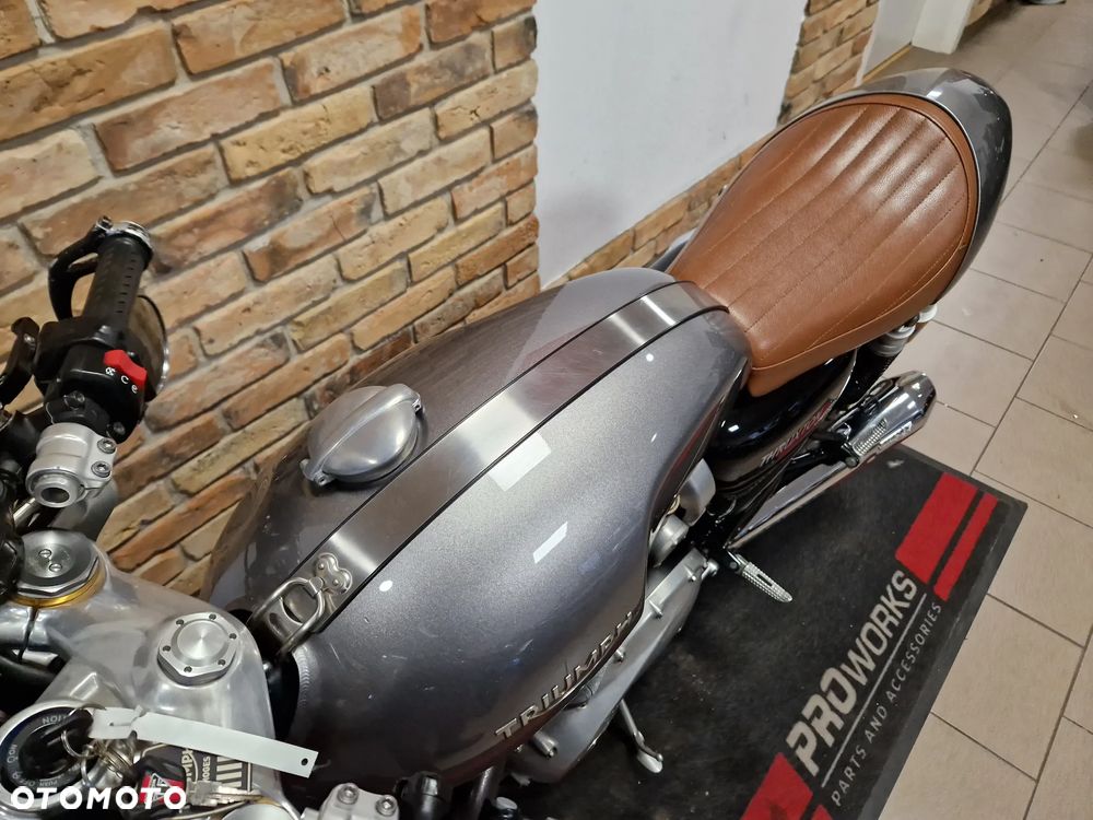 Triumph Thruxton - 8