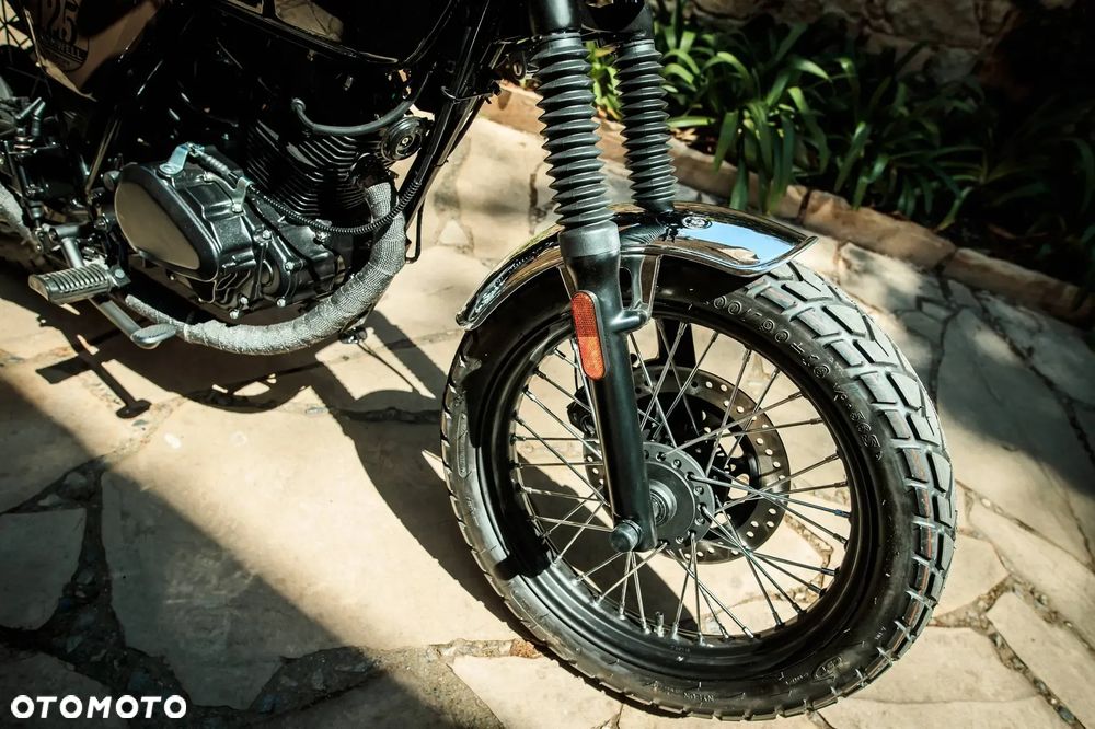 Brixton Cromwell - 4