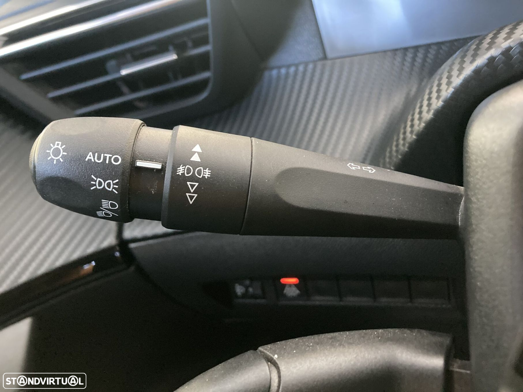 Peugeot 2008 1.2 PureTech Allure Pack - 17