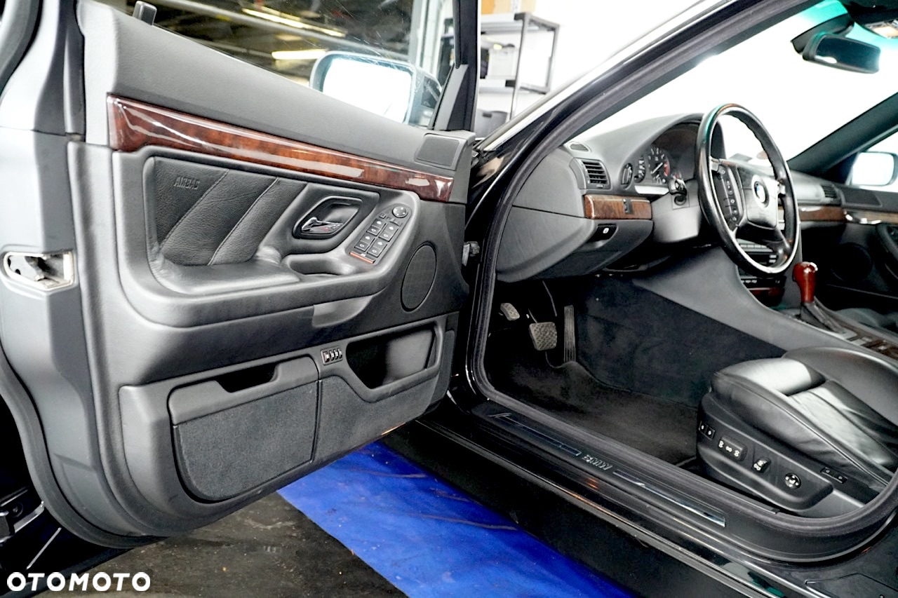 BMW Seria 7 740i - 25