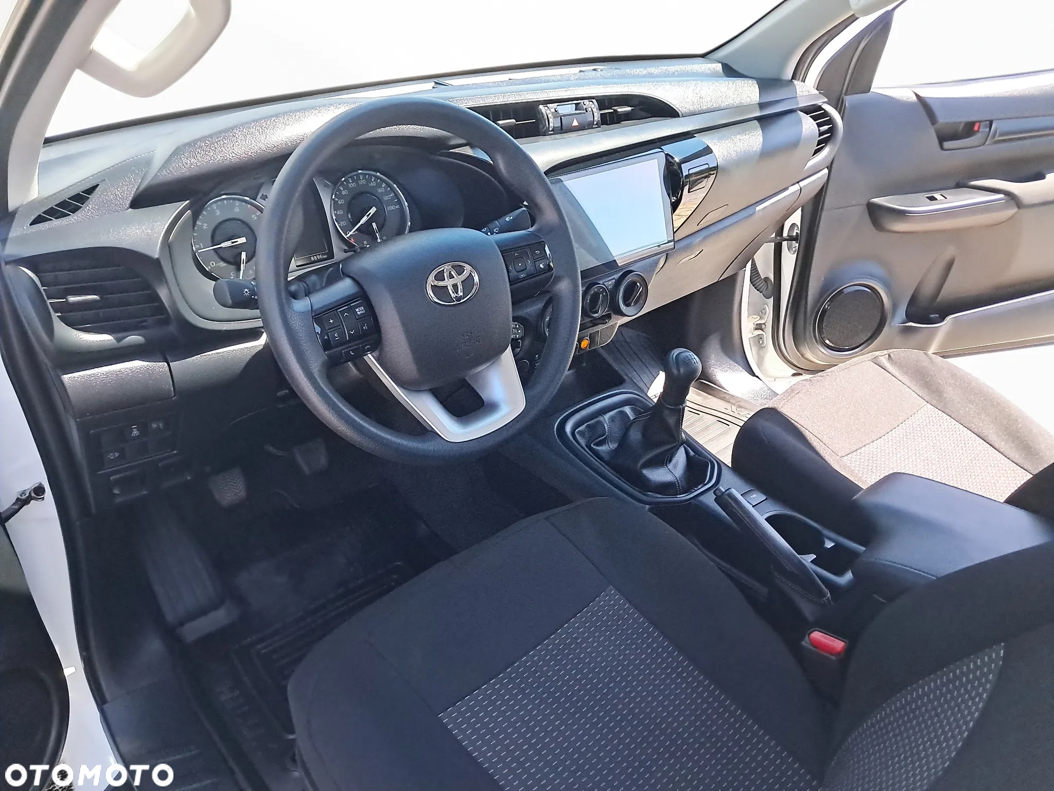 Toyota Hilux 2.4 D-4D Single Cab DLX 4x4 - 18
