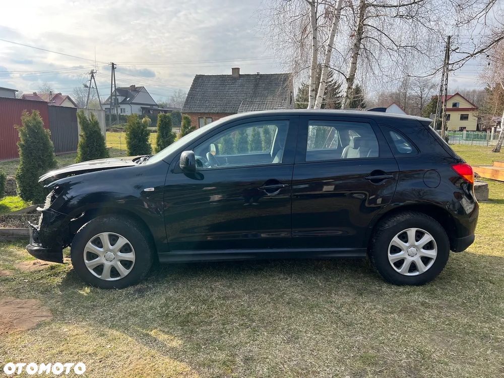 Mitsubishi ASX - 5
