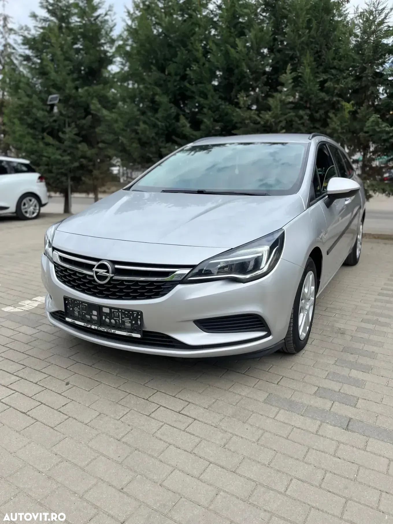 Opel Astra 1.6 D (CDTI) Sports Tourer Edition - 1
