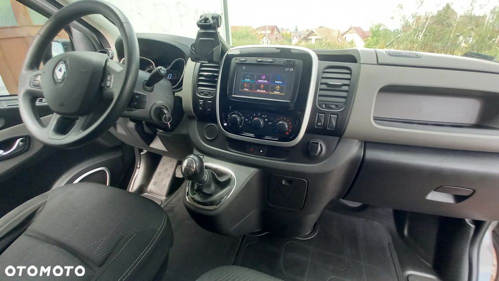Renault Trafic - 12