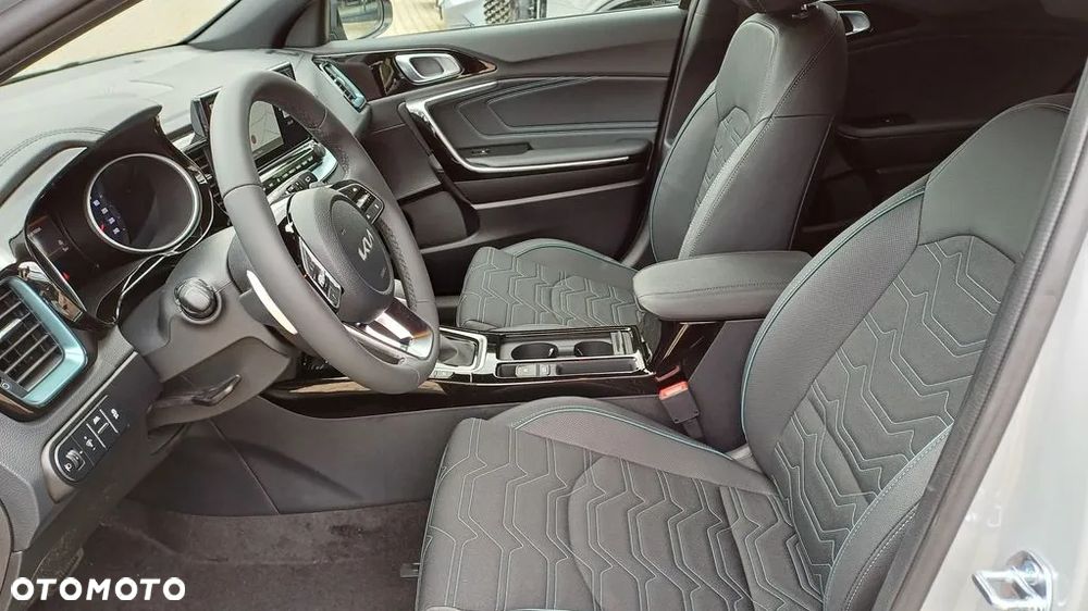 Kia XCeed 1.6 T-GDI Tribute DCT - 13