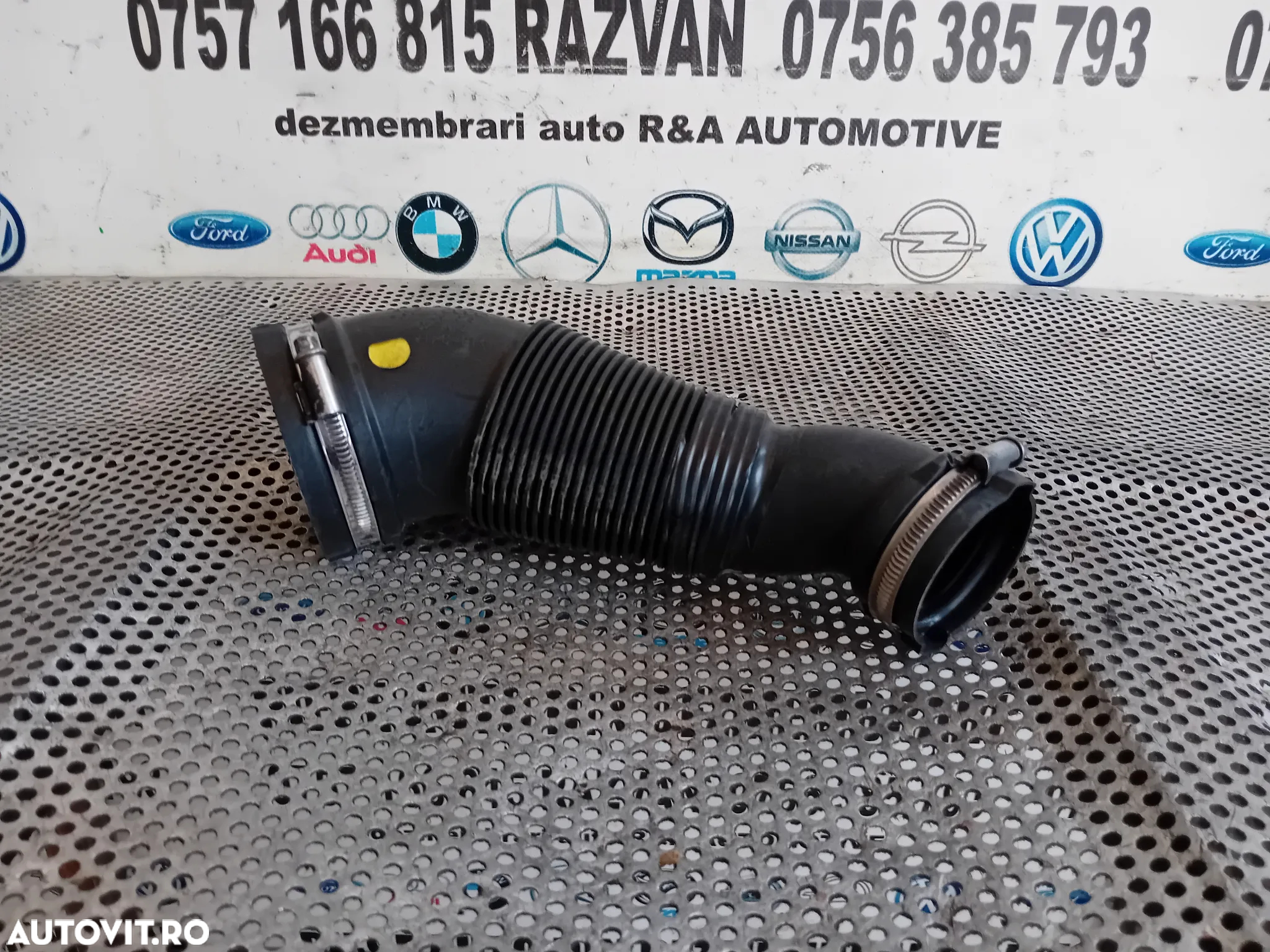 Furtun Tubulatura Admisie Audi A6 4G C7 A5 A4 Q3 Q5 2.0 Tdi Motor CNH 4G0129615J Cutie Automata NYU - 4